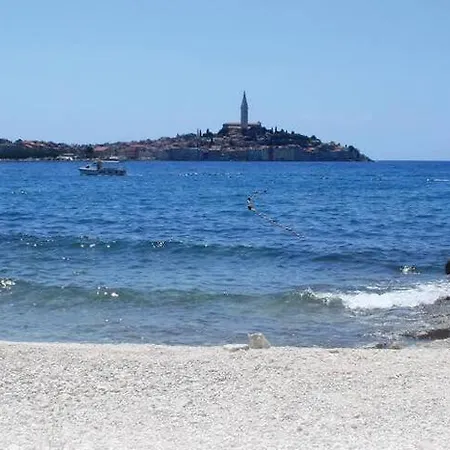 Near - Marica Rovinj